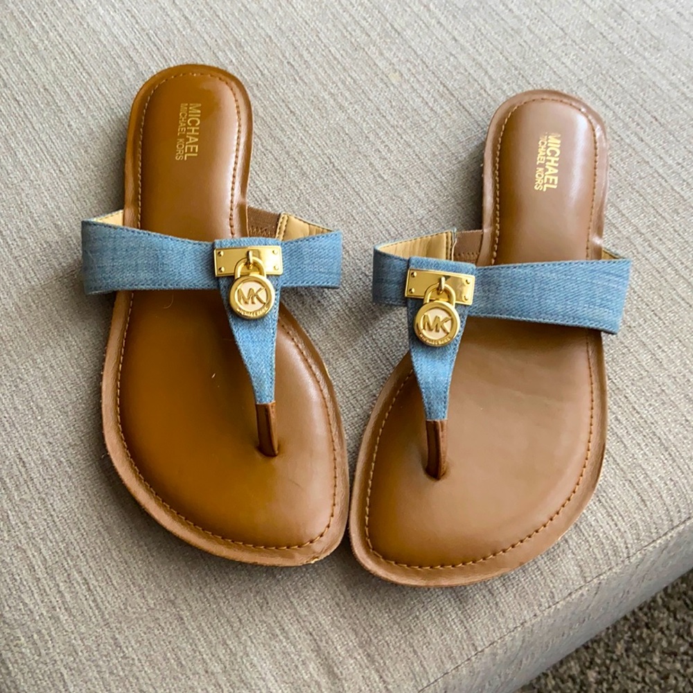 Michael Kors flip flops / size women’s 7.5
